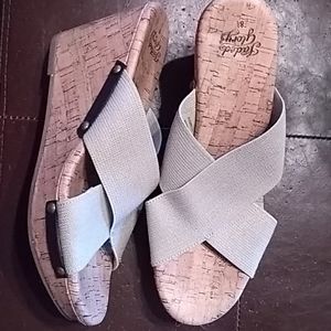 FINAL MARKDOWN! Faded Glory wedge size 8 1/2